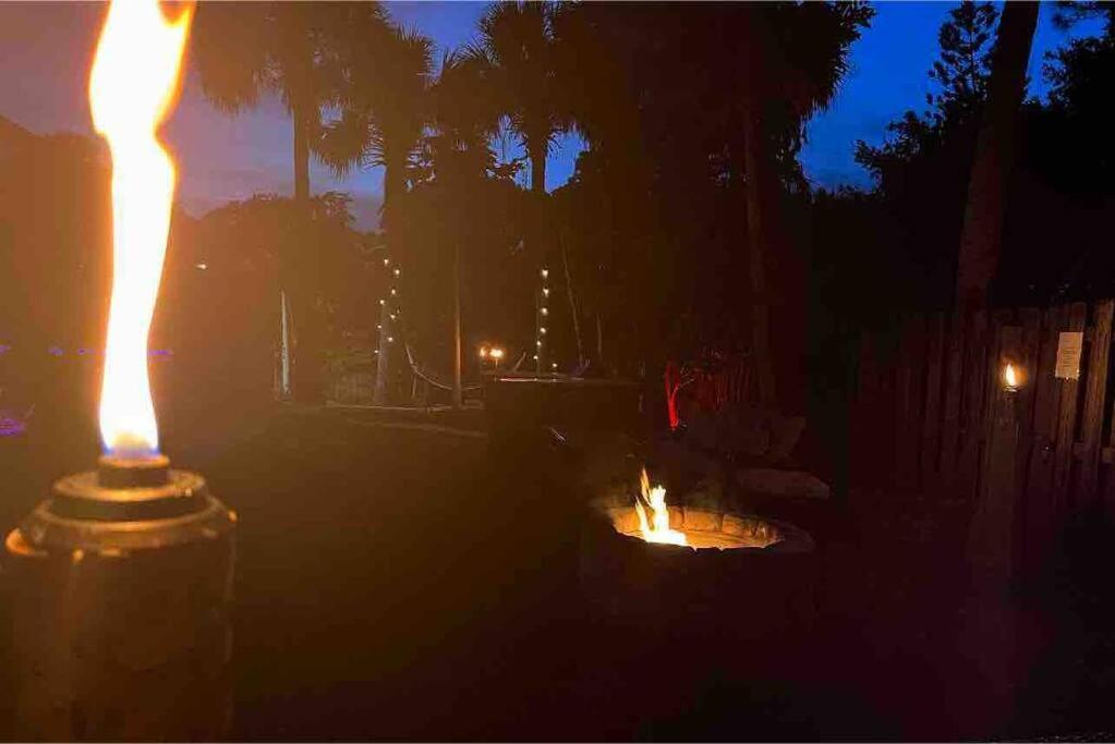 Poolside Cocoa Oasis W/ Tiki Bar! Frontenac Exterior foto